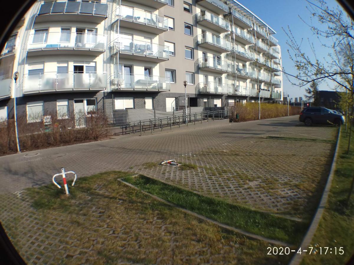 1090 Smialego 38 - Tanie Pokoje W Apartamencie - Samodzielne Zameldowanie - Self Check In Apartment Poznan Exterior photo